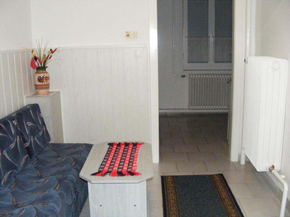 Апартаменты Nora Apartman Балатонфюзфё Экстерьер фото