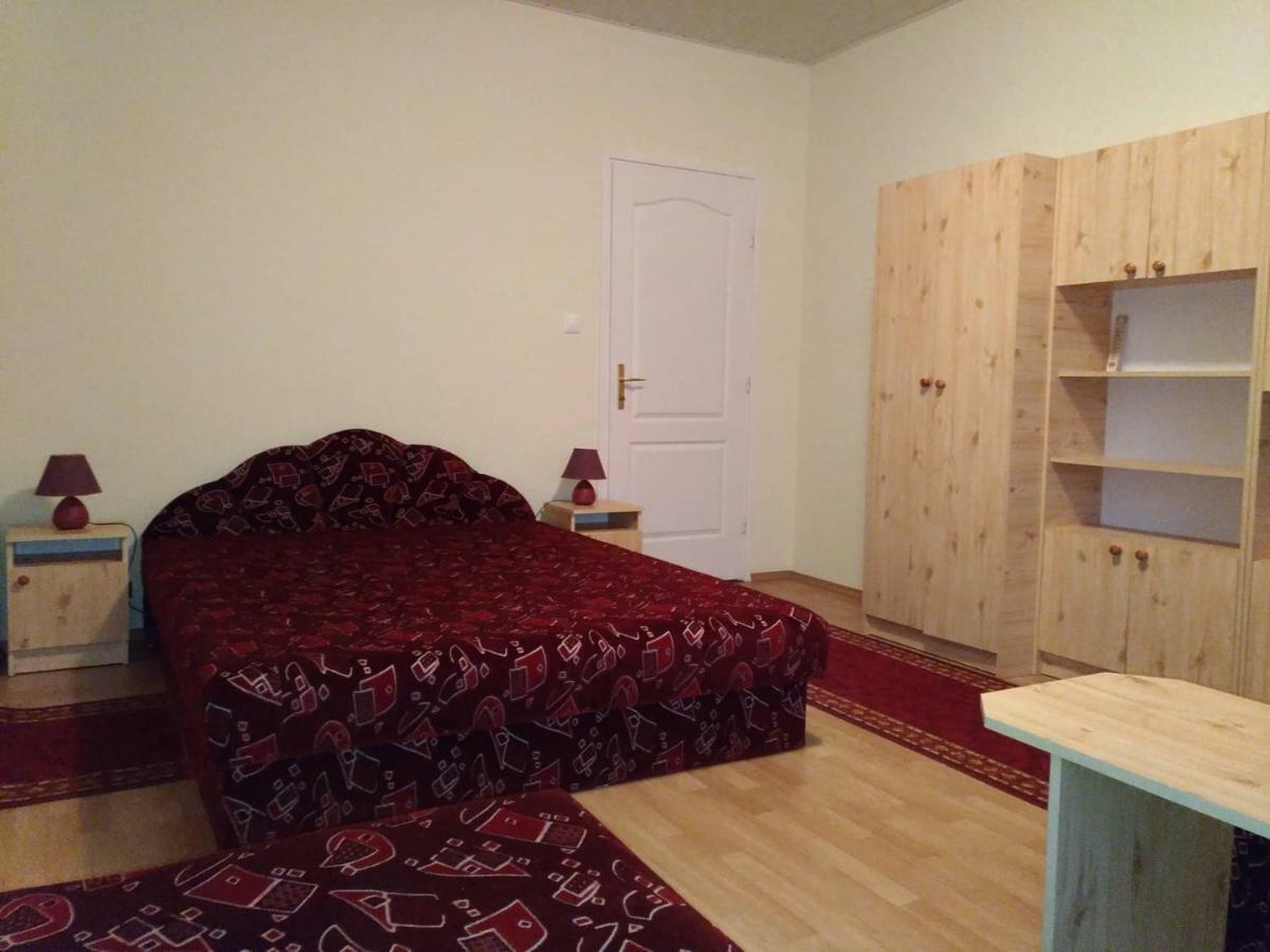 Апартаменты Nora Apartman Балатонфюзфё Экстерьер фото